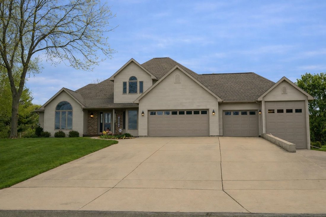 House in Sun Prairie, Wisconsin, United States 1 - 18407283