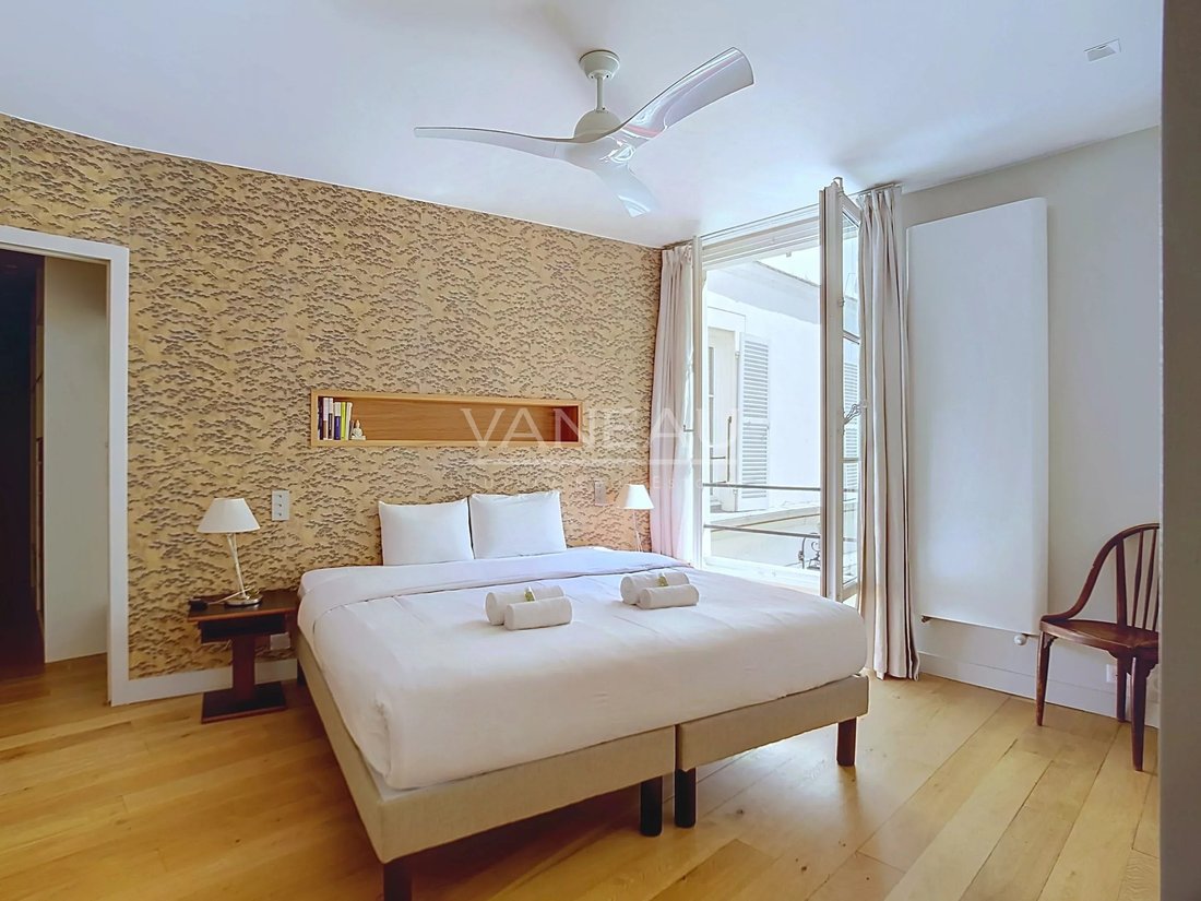 Apartment in Saint Thomas d'Aquin, Paris 7e Arrondissement, Paris 3 - 18405062