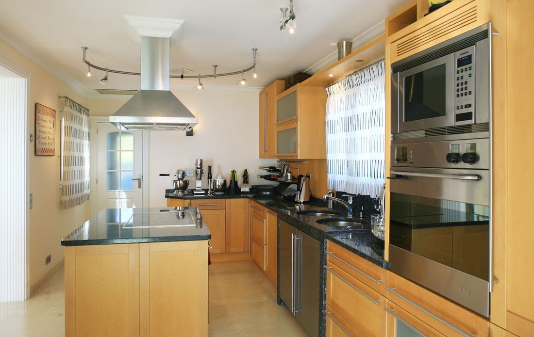Villa in Moraira, Teulada, Valencian Community 4 - 18404768