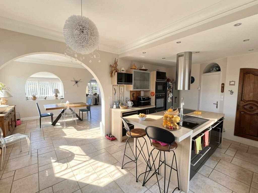 Villa in Mougins, Provence-Alpes-Côte d'Azur, France 4 - 17112957