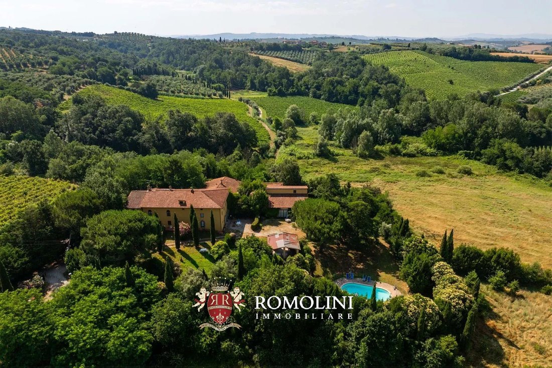 Villa in Center, Vinci, Tuscany 2 - 18404687