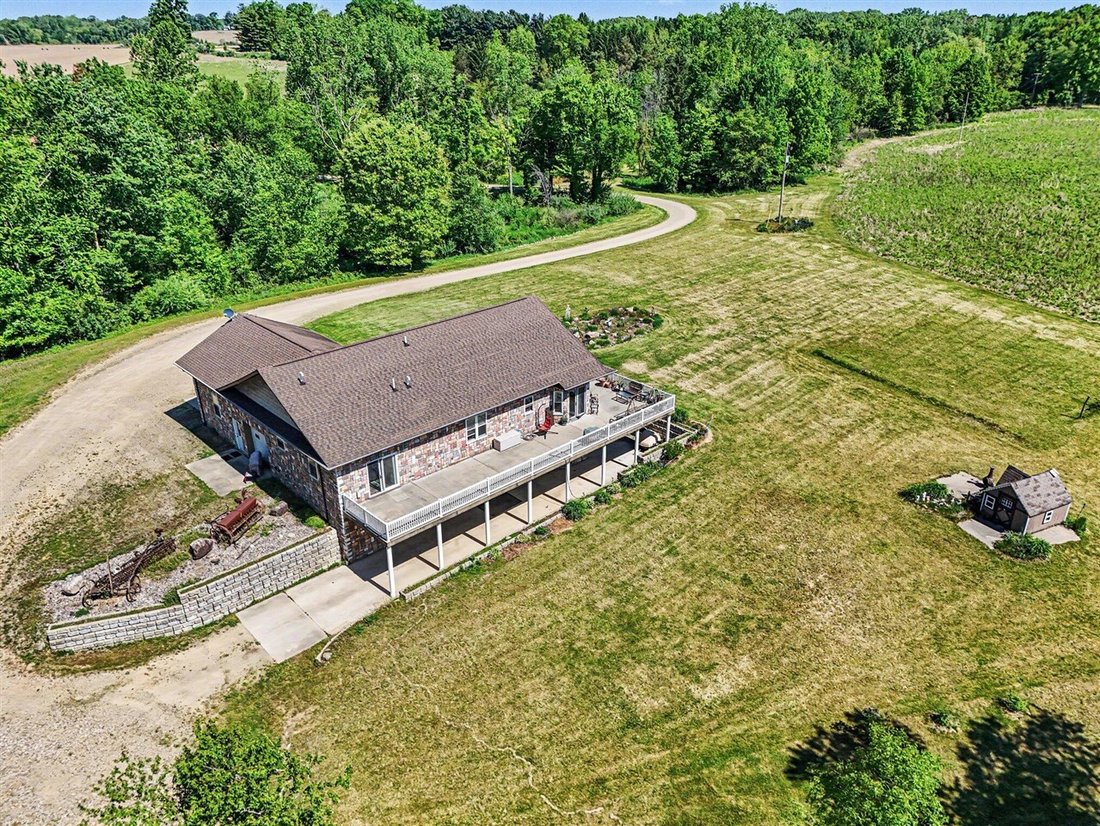 House in Fulton, Michigan, United States 2 - 18402943