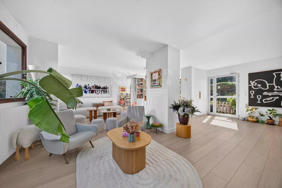 Apartment in Violet Commerce, Paris 15e Arrondissement, Paris 5 - 18213329