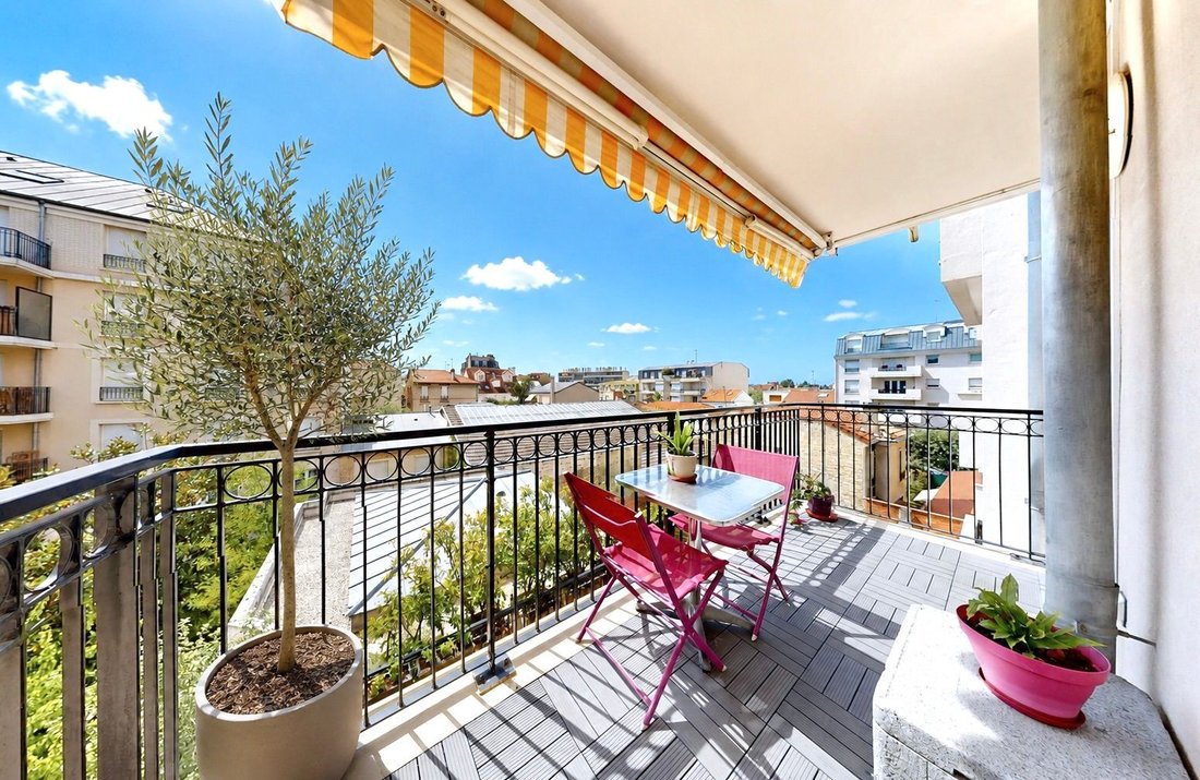 Apartment in Souvenir Français, La Garenne-Colombes, France 1 - 18407507