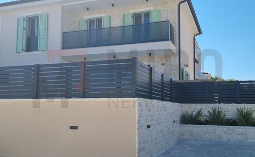 House in Malinska, Primorje-Gorski Kotar County, Croatia 1