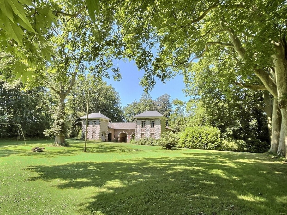 Chateau in Centre Ville, Montivilliers, France 2 - 18405372