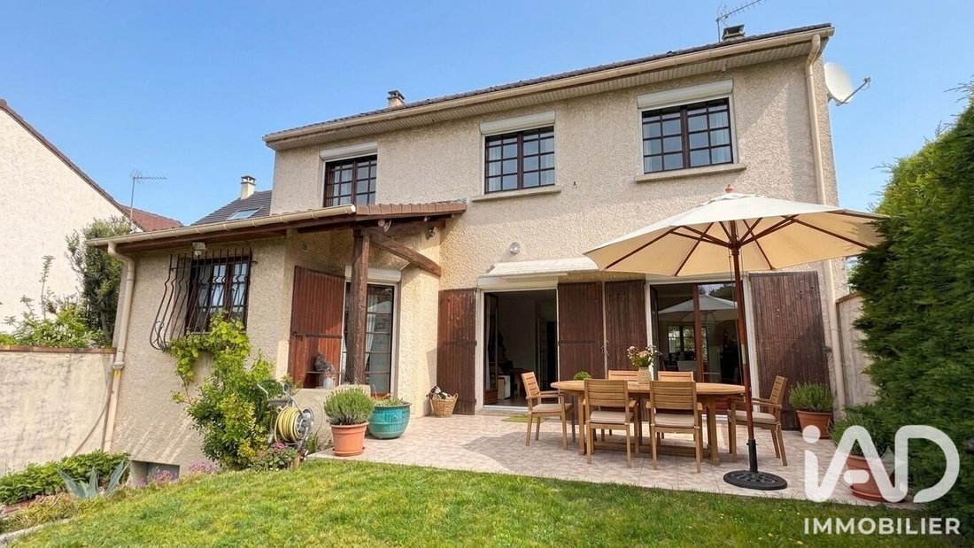 House in La Croix Blanche-Les Richebourgs, Sartrouville, France 1 - 17778844