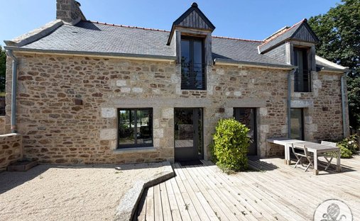 House in Saint-Jacut-de-la-Mer, Brittany, France 1
