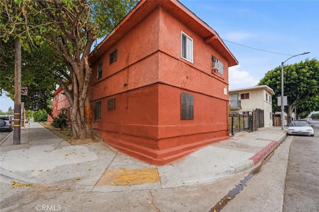 Los Angeles, California, United States 1 - 18413503