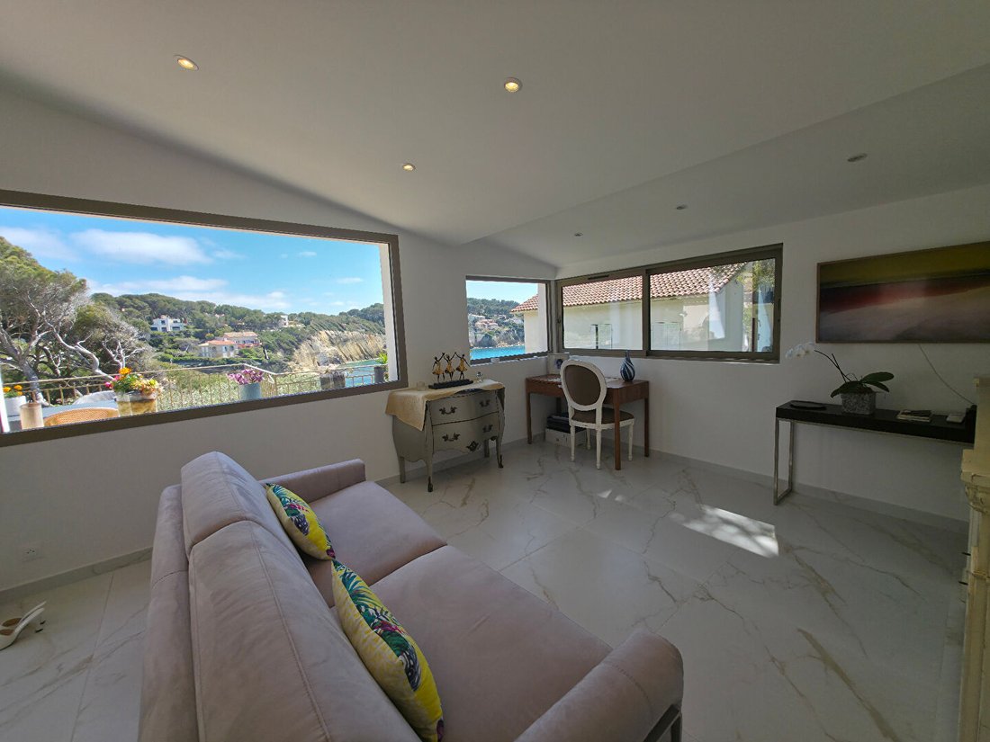 Villa in Beaucours-La Gorguette-La Morvenede, Sanary-sur-Mer, France 4 - 18405550