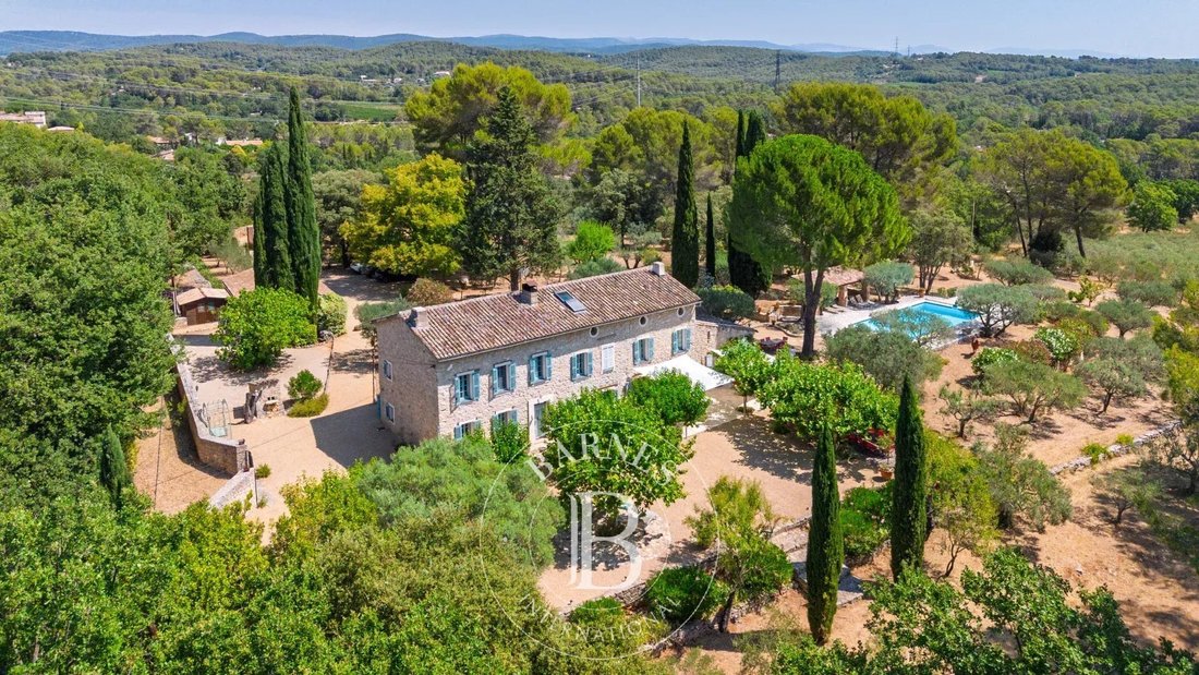 Casa di campagna a Taradeau, Provenza-Alpi-Costa Azzurra, Francia 1 - 18405194
