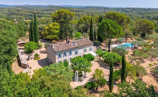 Country House in Taradeau, Provence-Alpes-Côte d'Azur, France 1