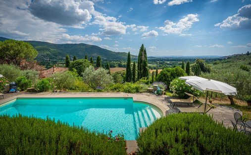 Casa di campagna a Castiglion Fiorentino, Toscana, Italia 1