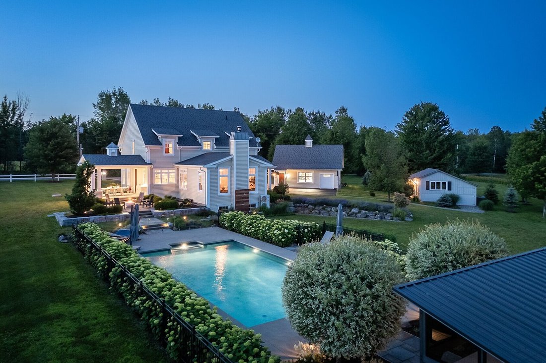 House in Magog, Quebec, Canada 2 - 18417225