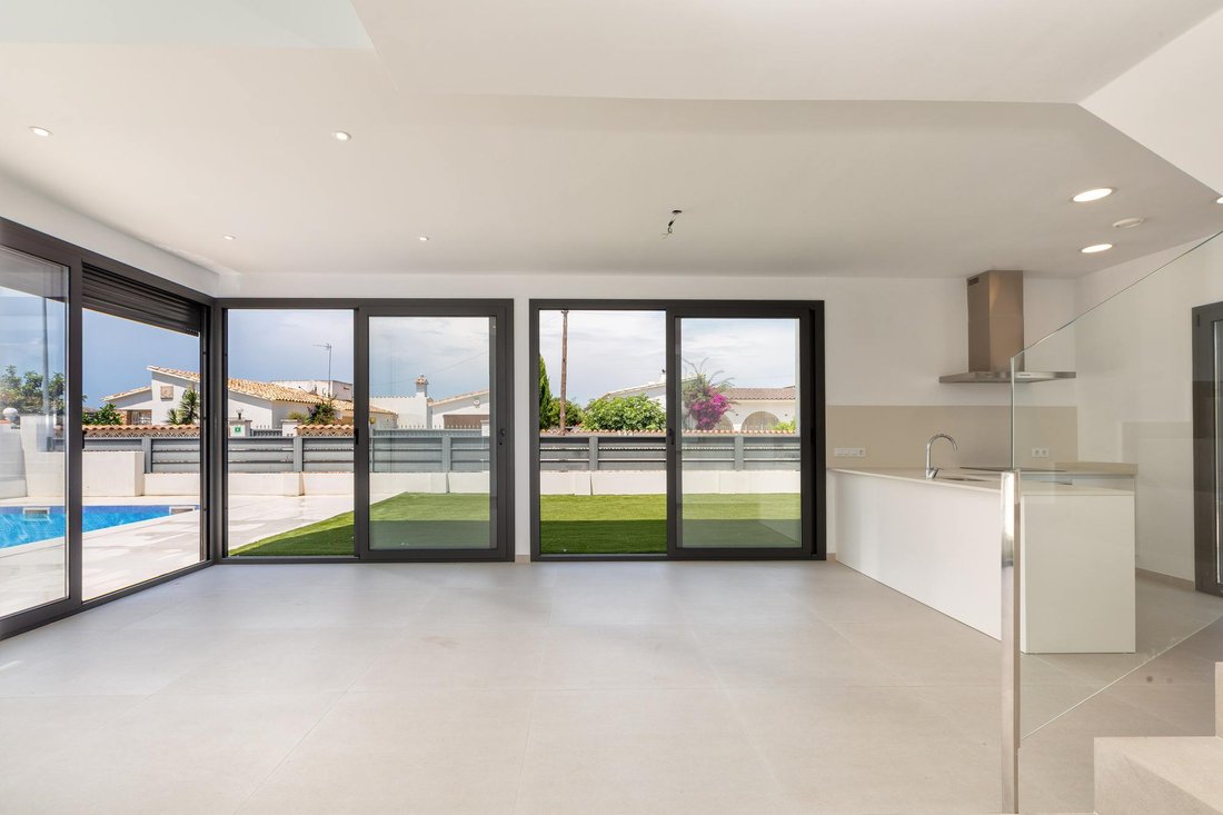 Villa a Empuriabrava, Catalogna, Spagna 4 - 18403091