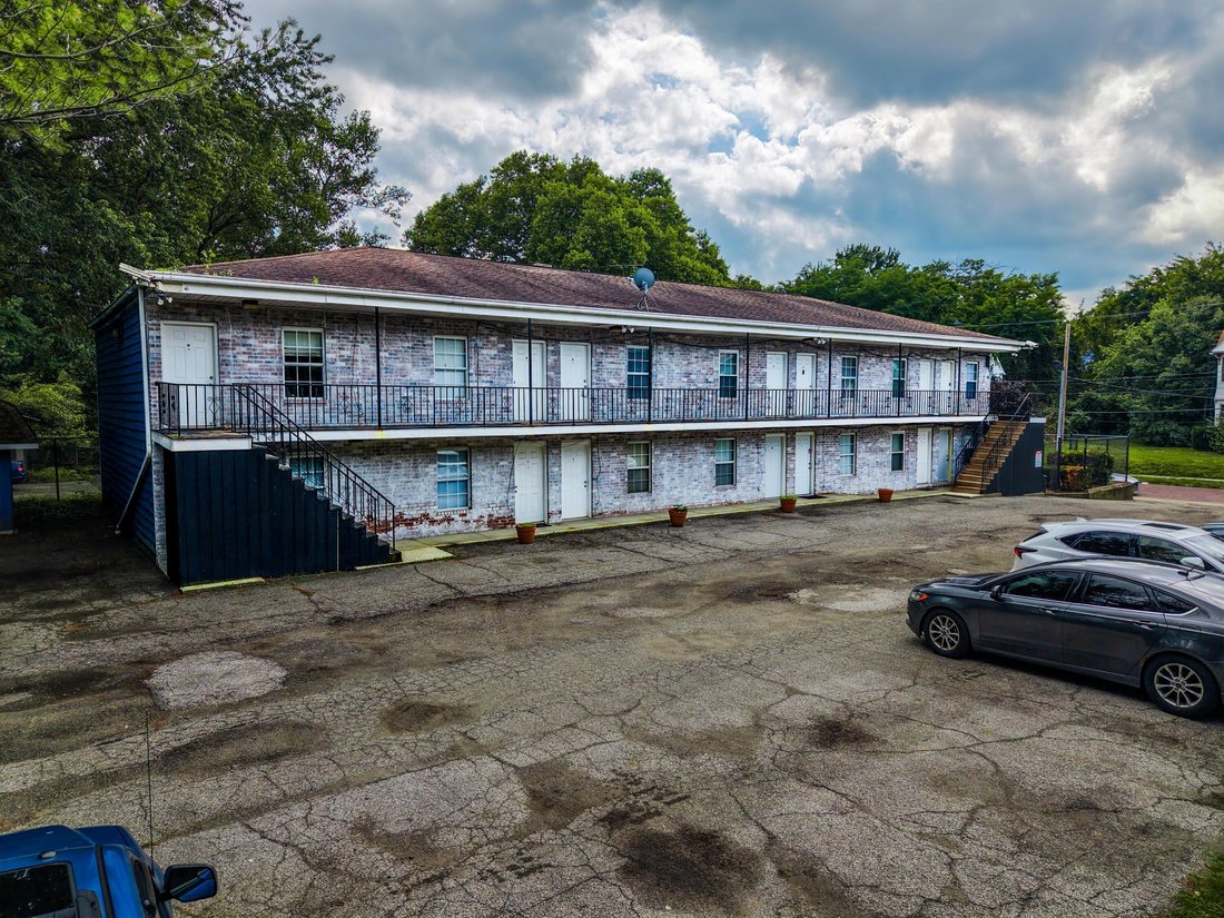 Akron, Ohio, United States 1 - 18407964