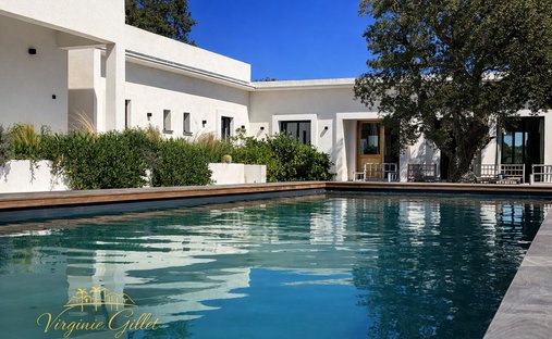 Villa in Sainte-Lucie-de-Porto-Vecchio, Corsica, France 1