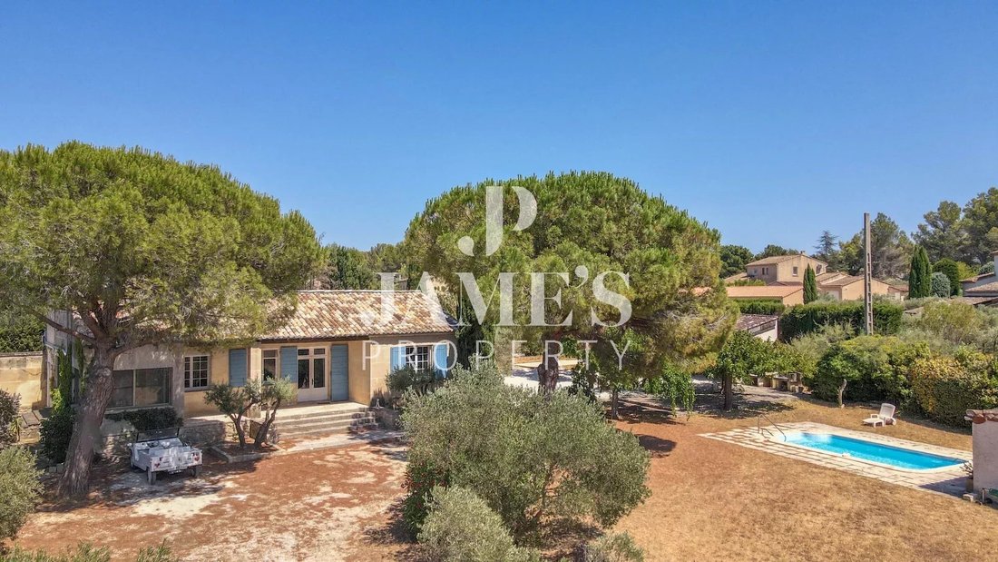 House in Fontvieille, Provence-Alpes-Côte d'Azur, France 2 - 18407008
