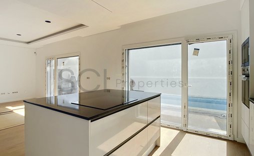 House in Fernao Ferro, Setubal, Portugal 1