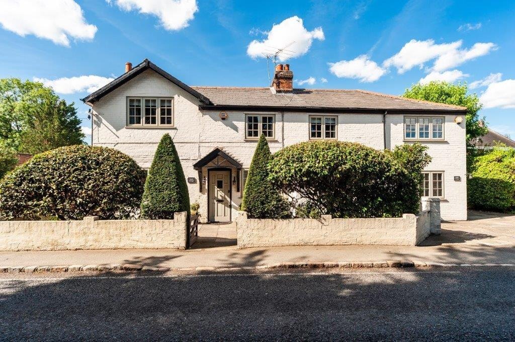 House in Holyport, England 1 - 18403156
