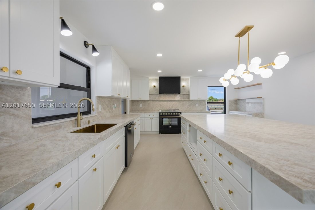 House in Miami, Florida, United States 1 - 17909848