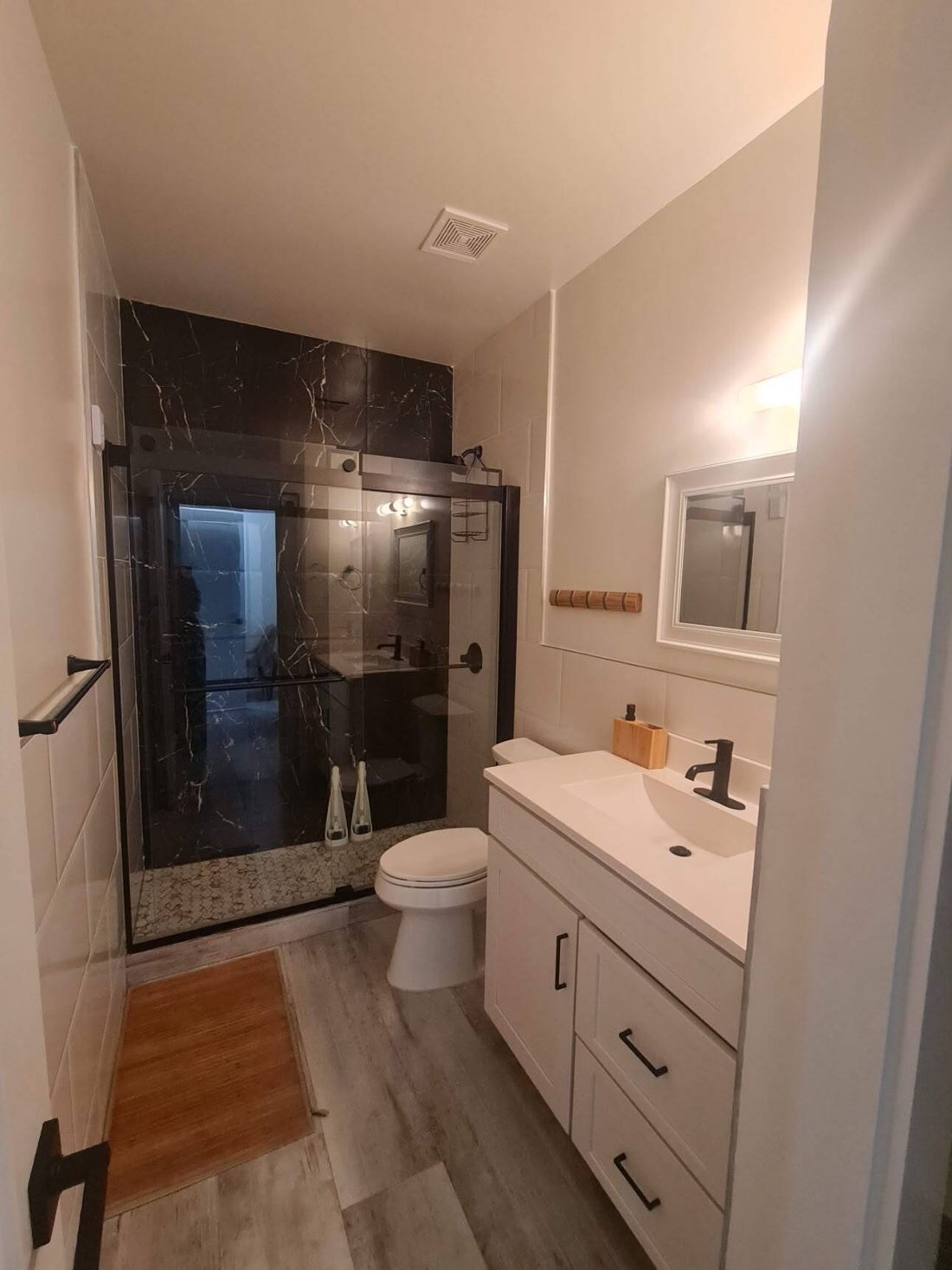 Apartment in George Town, George Town, Cayman Islands 3 - 18411142