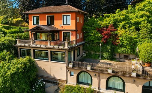 Villa in Meina, Piemont, Italien 1