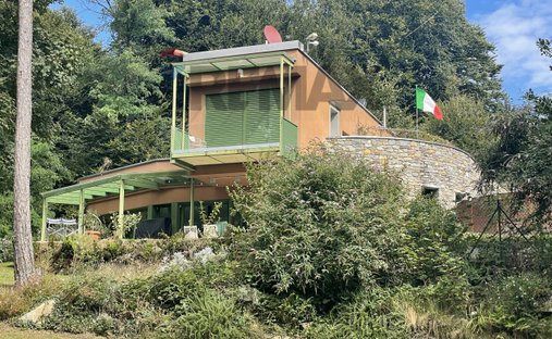 Villa in Marchirolo, Lombardy, Italy 1