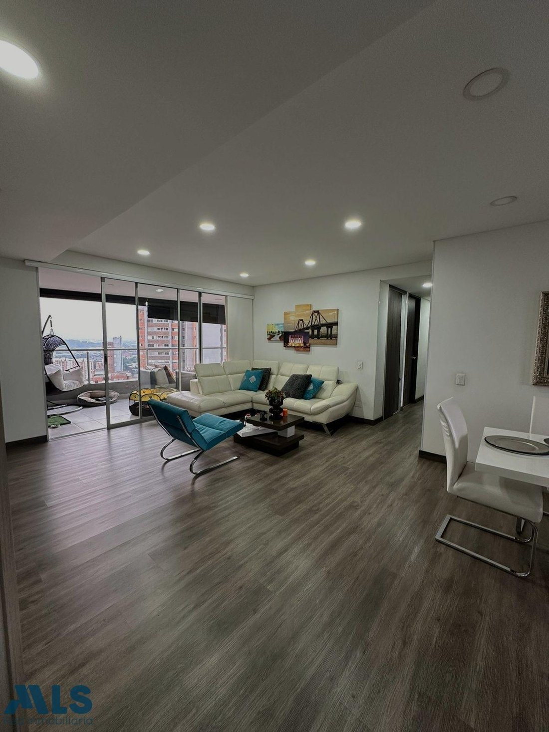 Apartment in Medellín, Antioquia, Colombia 1 - 18403435