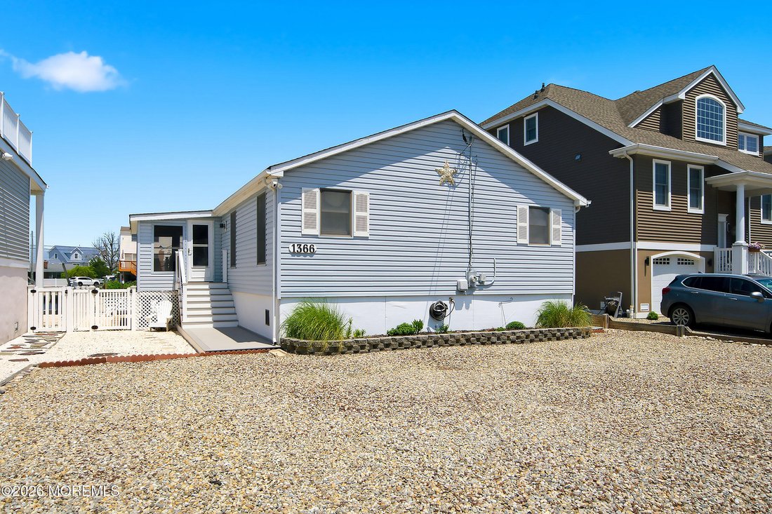 House in Stafford Township, New Jersey, United States 4 - 18411379