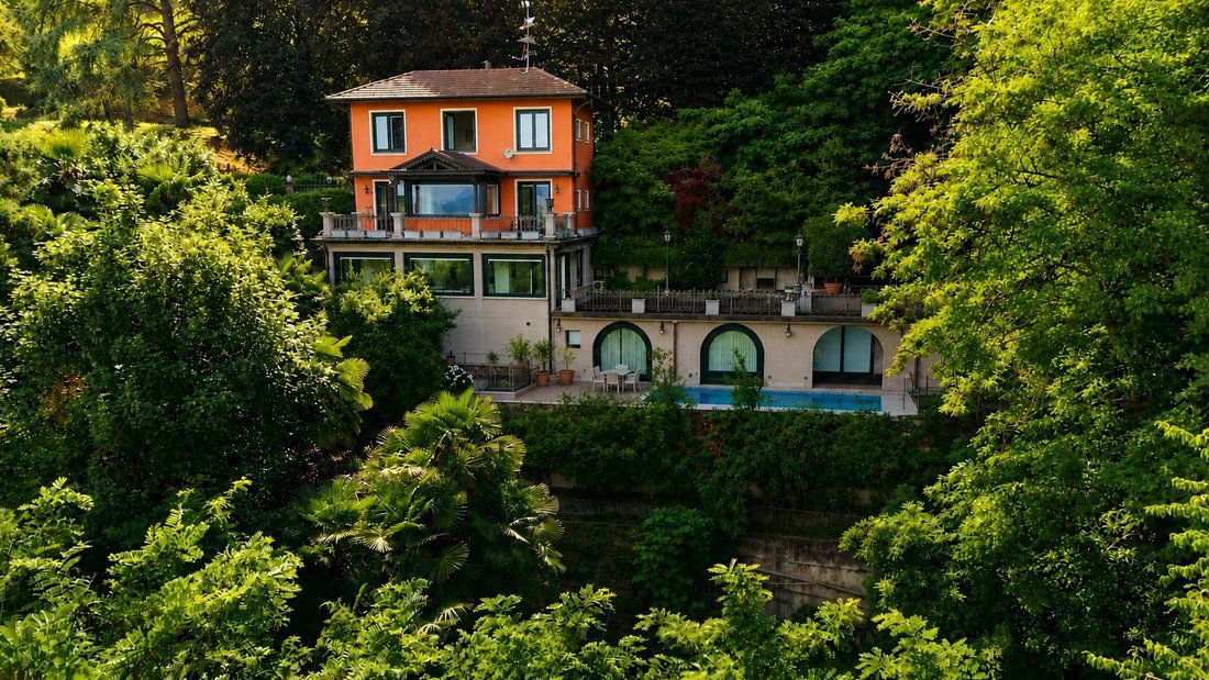 Villa in Meina, Piedmont, Italy 2 - 18418358