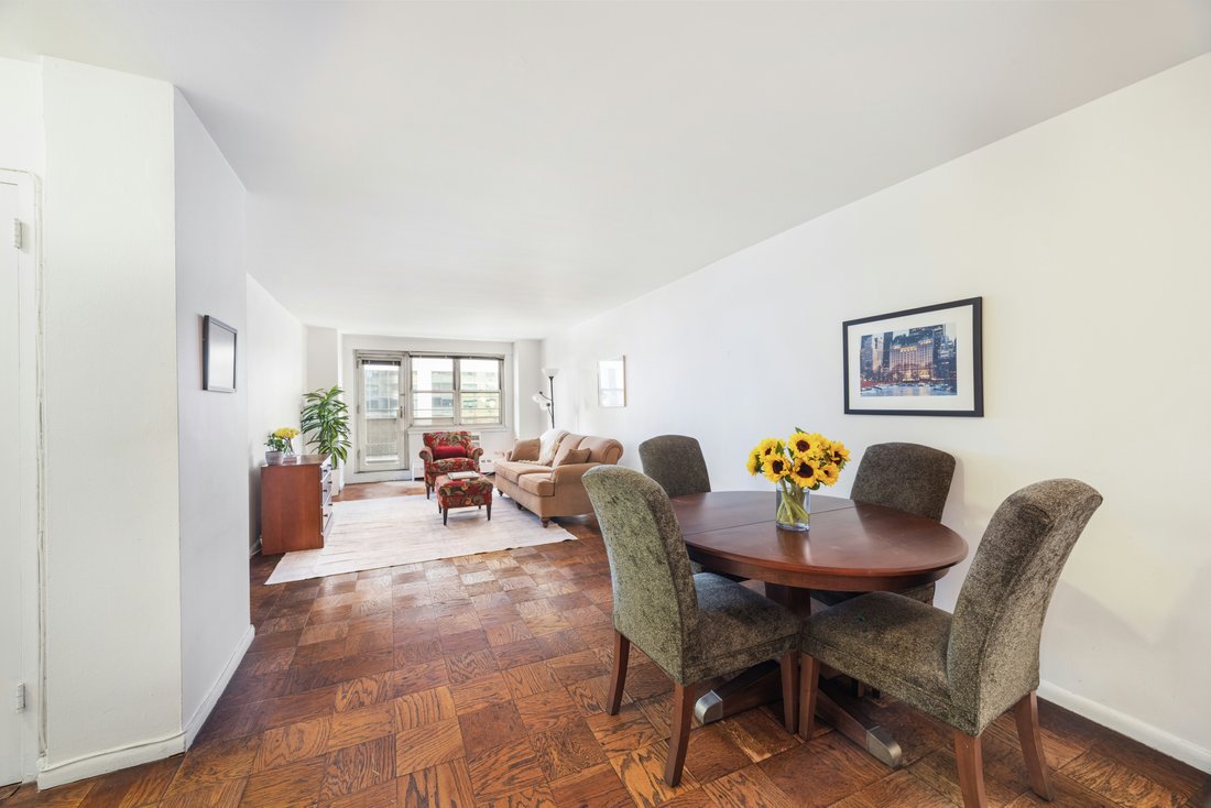 Co Op in New York, New York, United States 2 - 18407635