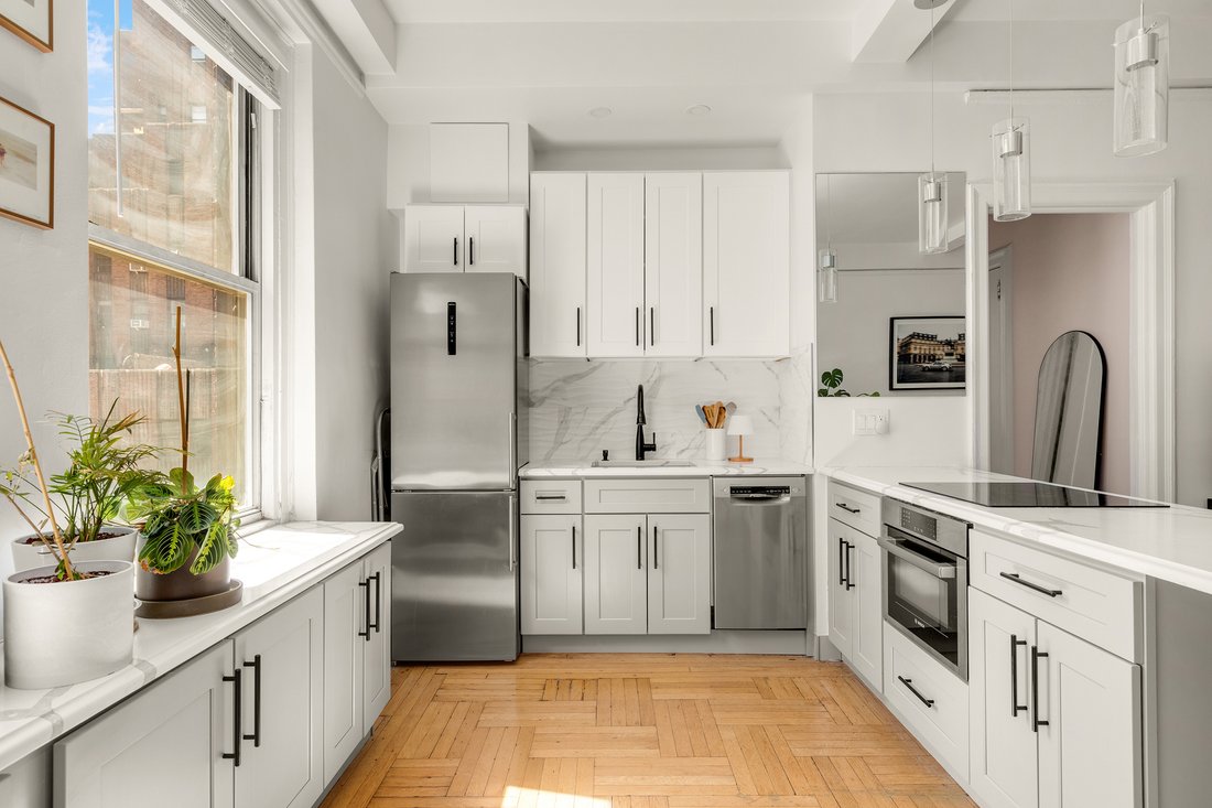Co Op in New York, New York, United States 4 - 18408759