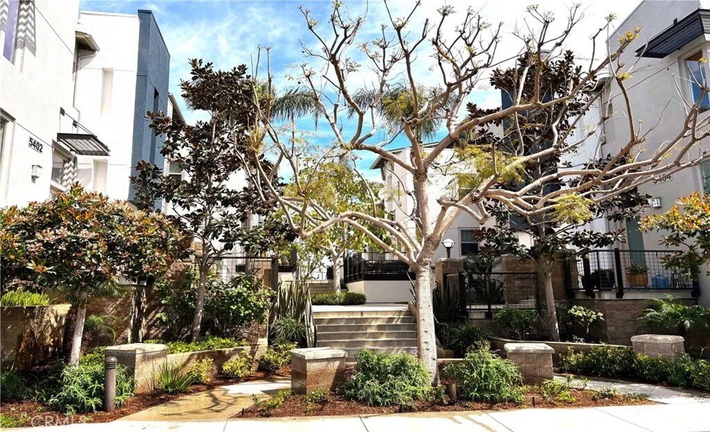 Townhouse in Lawndale, California, United States 1 - 18403157