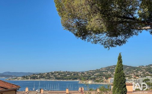 Apartment in Ville-Les Saquedes-Le Bouillonnet, Sainte-Maxime, France 1