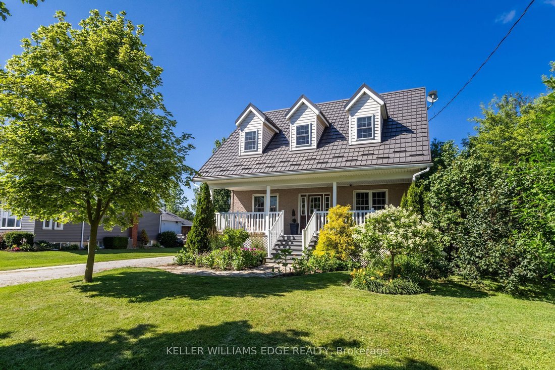 House in Hamilton, Ontario, Canada 2 - 18408926