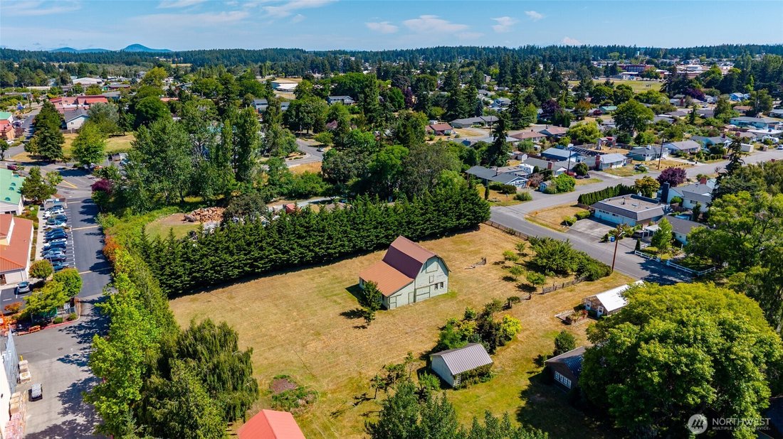Oak Harbor, Washington, United States 2 - 18404664
