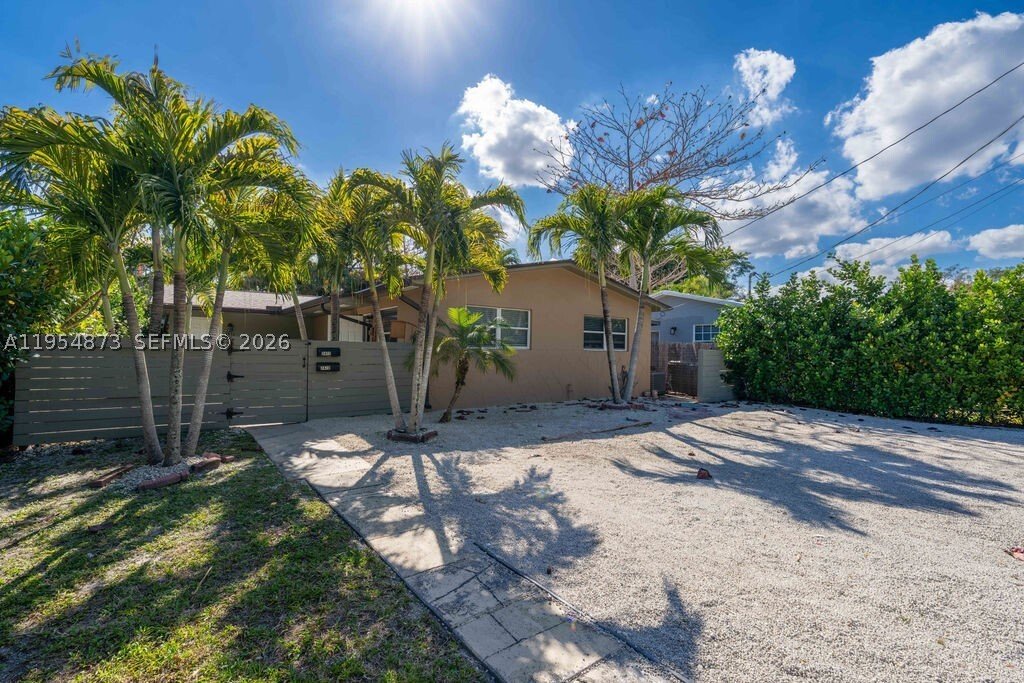 House in Golden Beach, Florida, United States 1 - 17202402