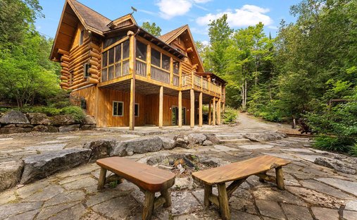 House in Trent Lakes, Ontario, Canada 1