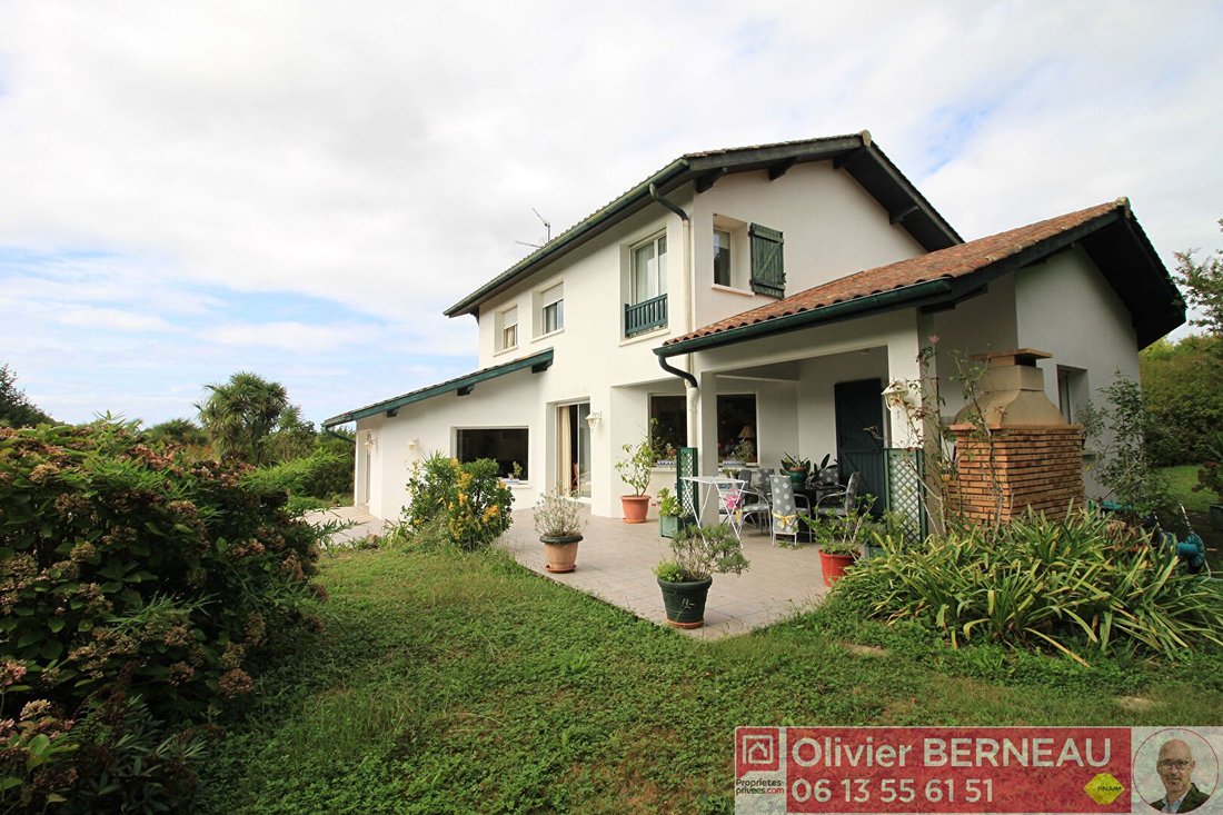 Villa in Arcangues, Nouvelle-Aquitaine, France 2 - 18405801