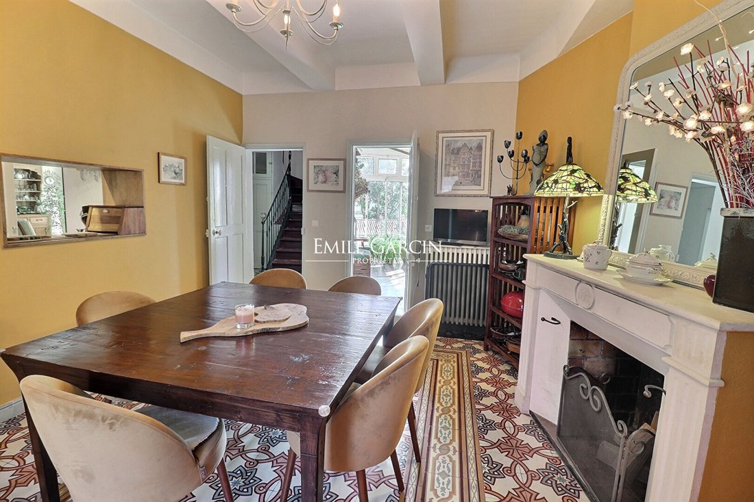 Villa in Cucuron, Provence-Alpes-Côte d'Azur, France 4 - 18405238