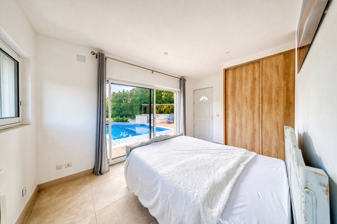Villa in Sud Sud, Saint-Maximin-la-Sainte-Baume, France 5 - 18409567