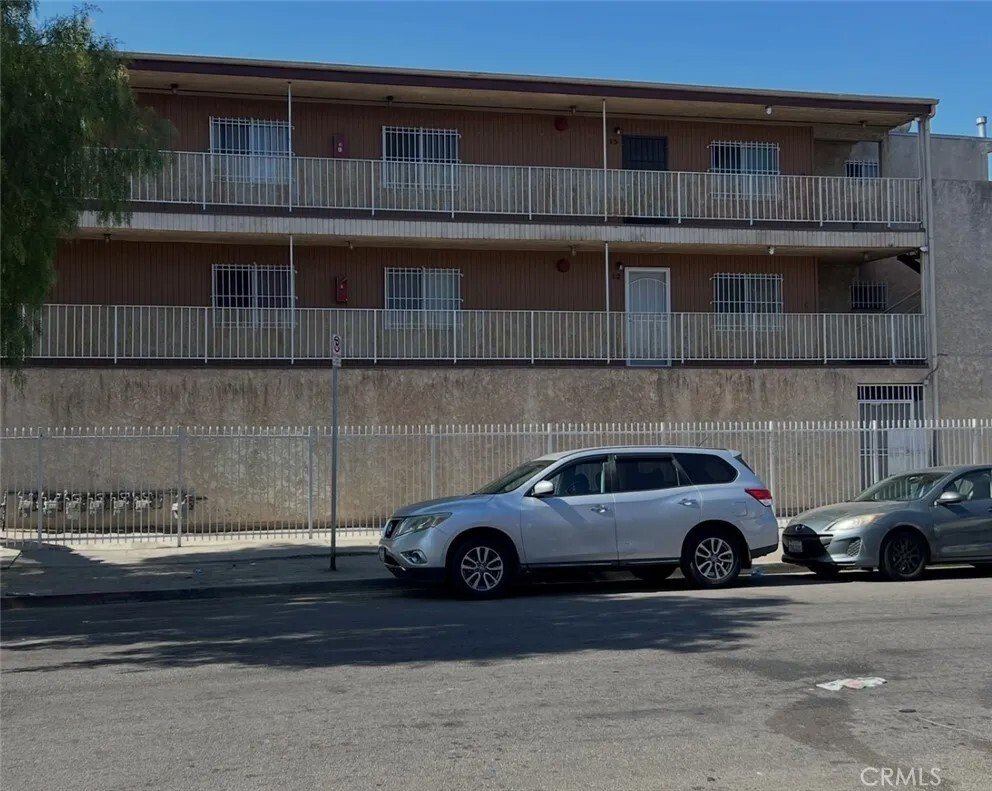 Los Angeles, California, United States 3 - 18408390