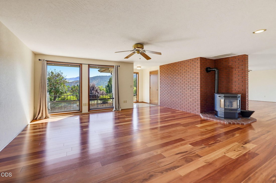 House in Talent, Oregon, United States 4 - 18407805