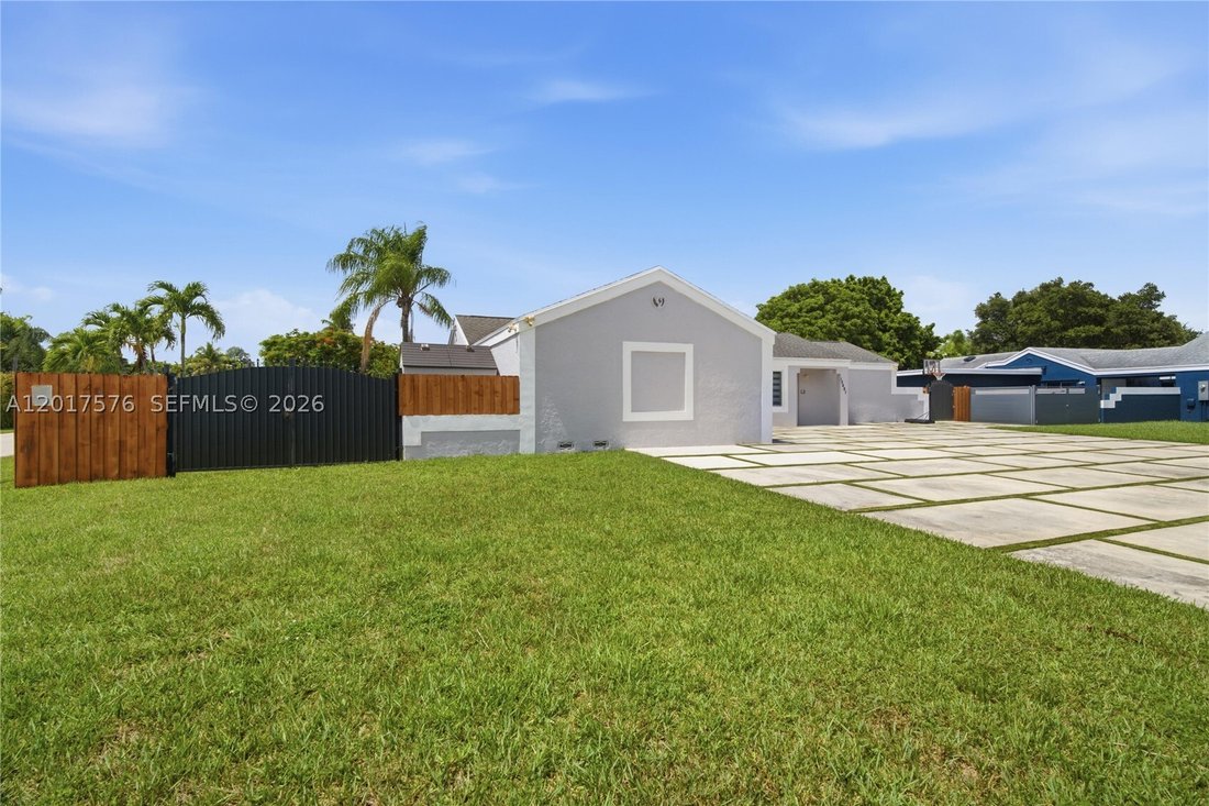 House in Miami, Florida, United States 3 - 17898581
