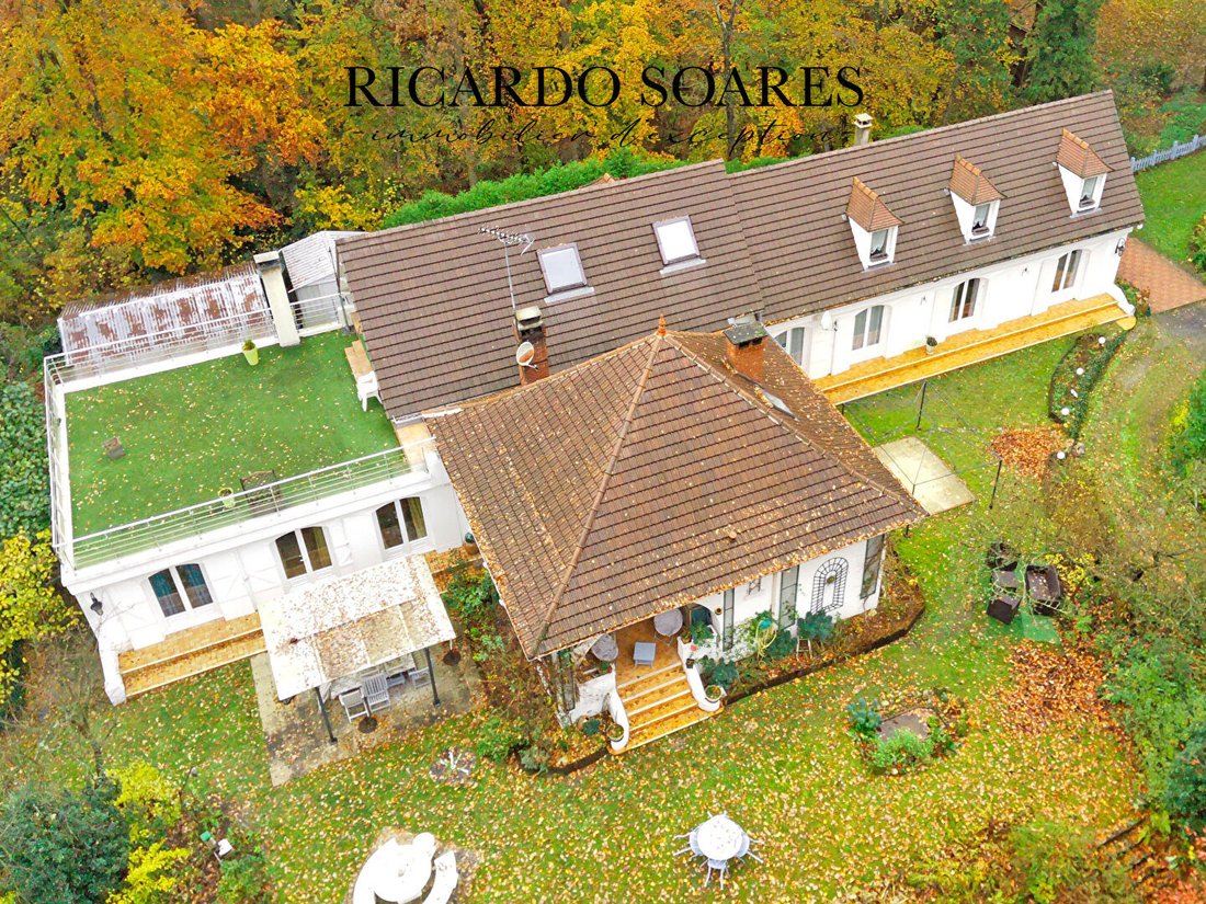 Villa in Senlis, Hauts-de-France, France 1 - 18405258
