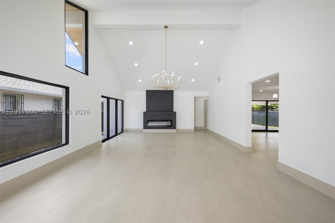 House in Miami, Florida, United States 1 - 17909848