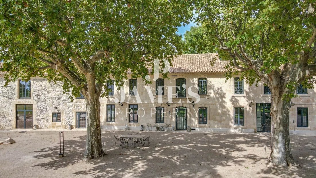House in Arles, Provence-Alpes-Côte d'Azur, France 3 - 18406847