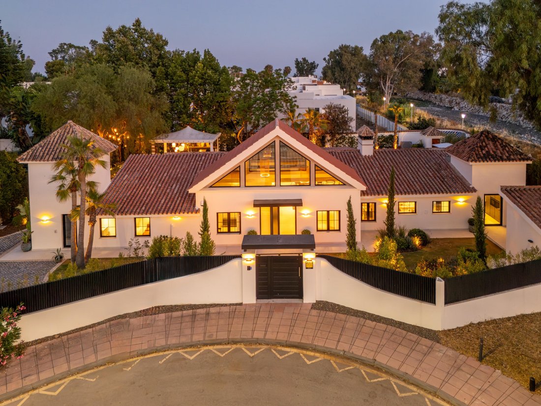 Villa in Puerto Banus, Marbella, Spain 1 - 18411932