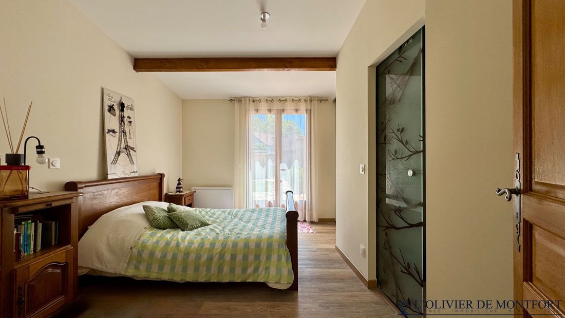 House in Montfort-l'Amaury, Ile-de-France, France 3 - 18407544